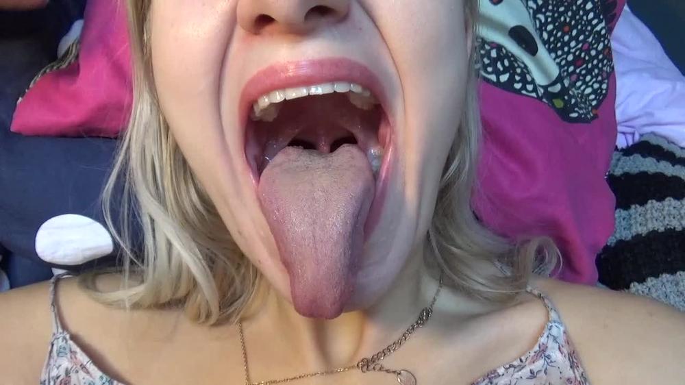 Poster for Goddess Vanessa - Manyvids Model - Goddess Vanessa Morning Mouth - Amateur, Mouth Fetish (Богиня Ванесса Фетиш Рта)