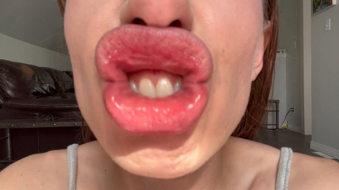 Poster for Manyvids Girl - Jadenrayne - Close Up Lips N Spit - Jun 29, 2023 - Close-Ups, Extreme Close-Ups (Крупные Планы)