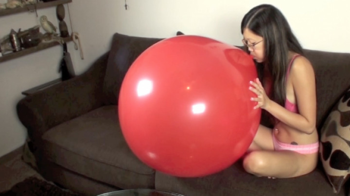 Poster for Little Mina First Ever B2P - Apr 9, 2018 - Galas Looner - Manyvids Model - Inflatable Blow Fetish, Balloons (Галас Лунер Воздушные Шары)