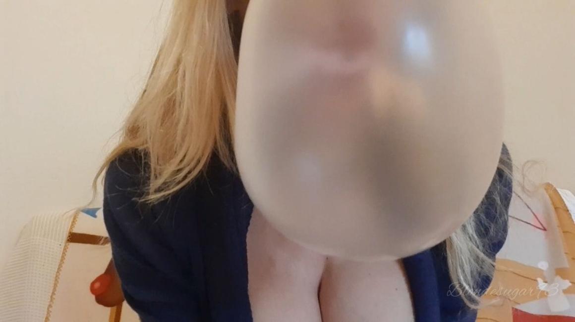 Poster for Bubble Gum & Tit Play - Manyvids Girl - Blondesugar93 - Naturaltits, Bubblegum (Натуральные Сиськи)