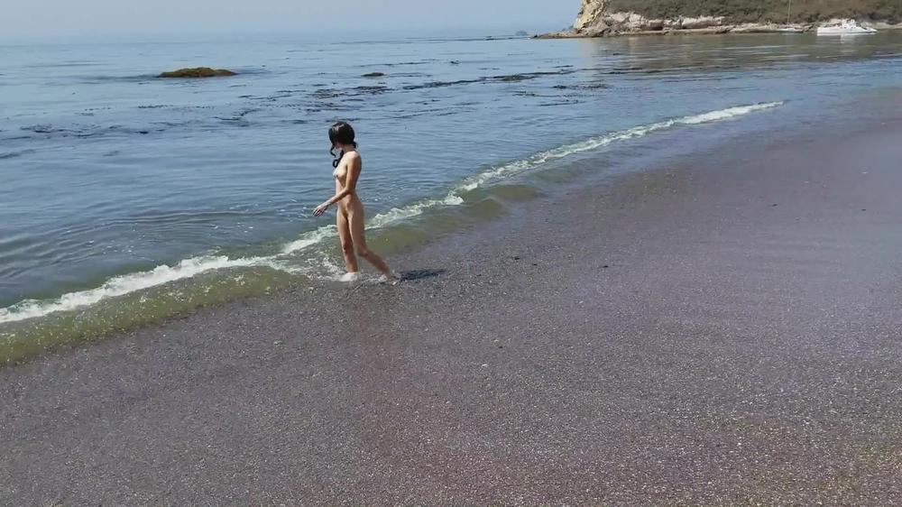 Poster for Manyvids Star - Emmas Secret Life Public Beach Nudity And Masturbation - Emmas Secret Life - Ass To Mouth, Butt Plug, Embarrassed Naked Female (Тайная Жизнь Эммы Смущенная Голая Женщина)