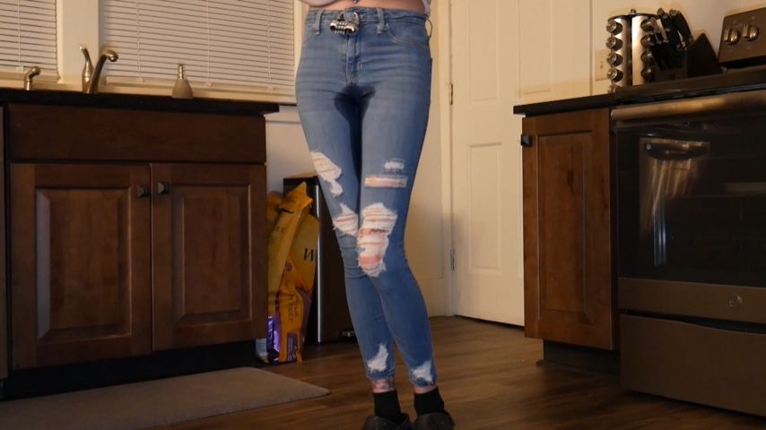 Poster for Liz Raw - Locked Jeans Wetting - Mar 28, 2022 - Manyvids Model - Pee, Female Desperation (Лиз Роу Женское Отчаяние)