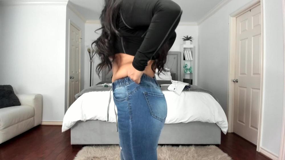 Poster for Makayla Divine - Makayla Divine Pregnant Belly Outgrowing Jeans - Manyvids Star - Belly Fetish, Jeans Fetish, Pregnant (Макайла Дивайн Беременная)