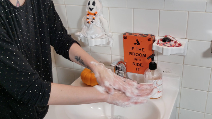 Poster for Katy Faery - Manyvids Model - Sexy Sudsy Halloween Hand Washing - Hand Expressing, Hand Fetish (Кэти Фэйри Ручное Выражение)