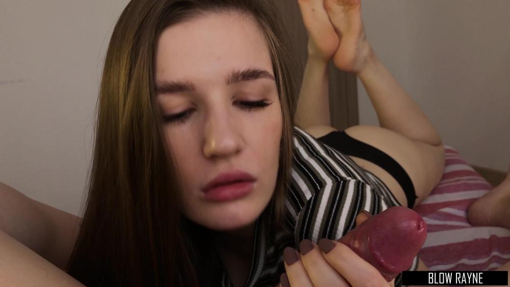 Poster for Manyvids Star - Wrinkled Soles Pose Blowjob Cum On Feet - Blowrayne - Barefoot (Босиком)