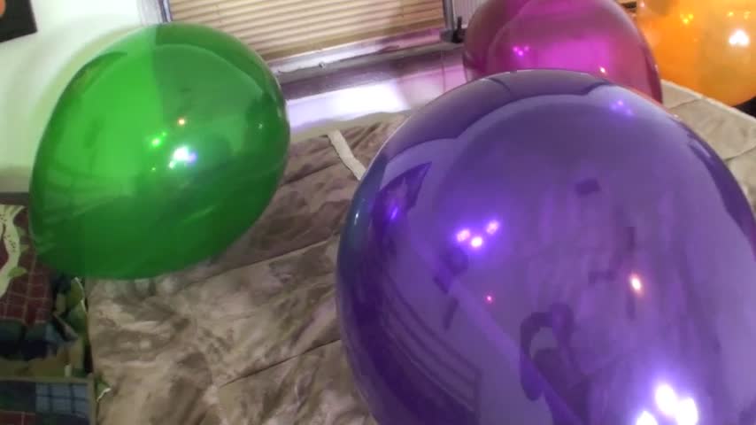 Poster for Manyvids Girl - Popping Your Balloons - Feb 20, 2019 - Galas Looner - Jeans Fetish, Latex, Balloons (Галас Лунер Латекс)