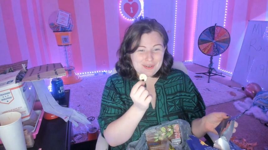 Poster for Manyvids Girl - Hawaii Food Crate Unboxing - Oct 6, 2022 - Bonsai Bon - Food Porn, Food, Mukbang (Бонсай Бон Еда)