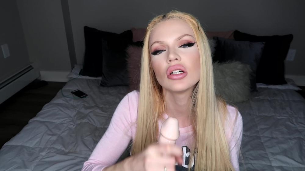 Poster for Harleylavey - Harleylavey Big Dick Worship W Handjob - Manyvids Model - Amateur, Cock Worship (Любительский)