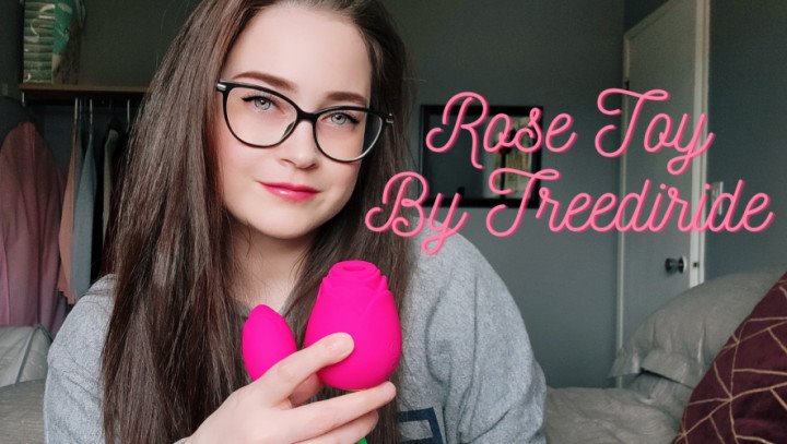 Poster for Caityfoxx - Caityfoxx Rose 2 In 1 Toy Review Treediride - Manyvids Star - Casual, Sfw