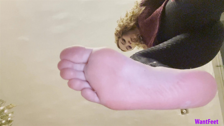 Poster for Wantfeet - Manyvids Girl - I Will Stomp You Hd - December 30, 2021 - Foot Fetish, Stomps (Топает)