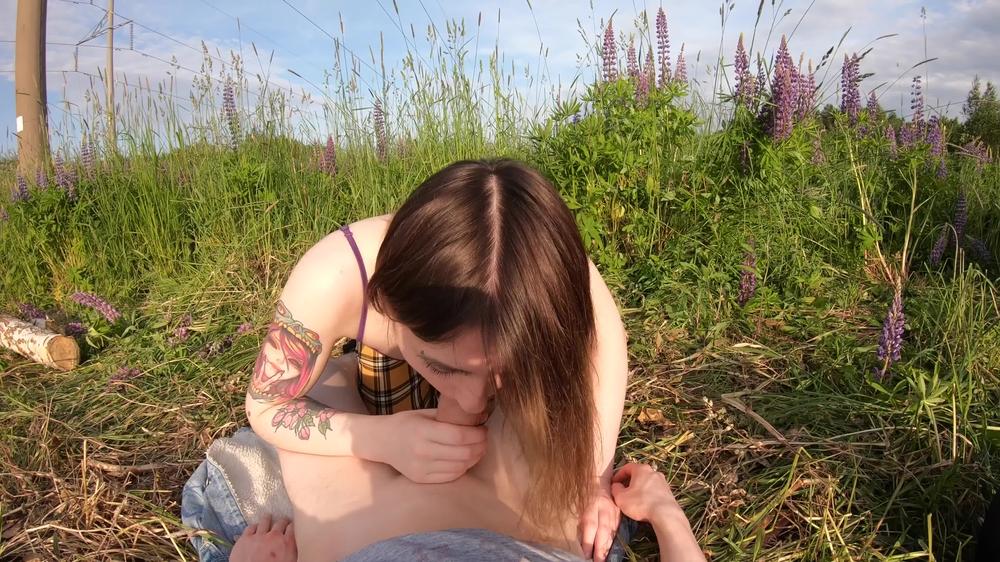 Poster for Manyvids Star - Spookyboogie - Pov Shy Teen Has First Outdoor Blowjob - Many - Spookyboogie - Spookyboogie, Siterip