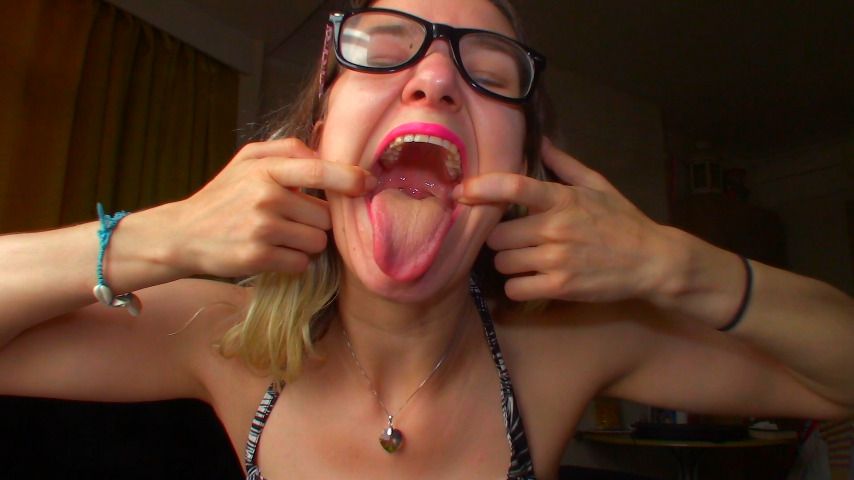 Poster for Goddess Vanessa - Wide Open Nerdy Mouth - Manyvids Model - Kissing, Teeth, Mouth Fetish (Богиня Ванесса Поцелуй)