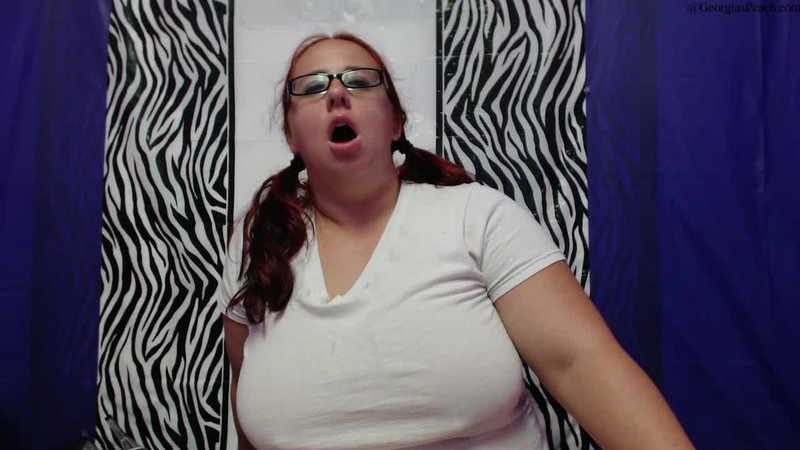 Poster for Paypeaches - Manyvids Model - Lady Like Burps - September 21, 2015 - Bbw, Burping