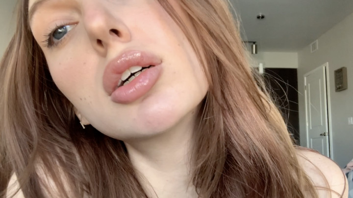 Poster for Manyvids Star - Harpermadi - 520. Lip Worship - Lip Gloss, Lipstick Fetish (Харпермади Блеск Для Губ)