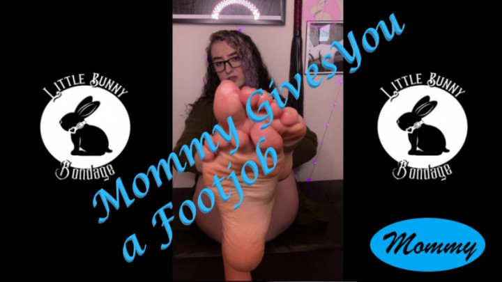 Poster for Mommy Gives You A Footjob - Sep 11, 2021 - Manyvids Girl - Littlebunnyb - Taboo, Family (Семья)