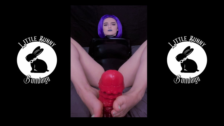 Poster for Littlebunnyb - Manyvids Star - Raven Gives Her Father A Footjob - May 27, 2021 - Feet, Taboo, Kink (Табу)