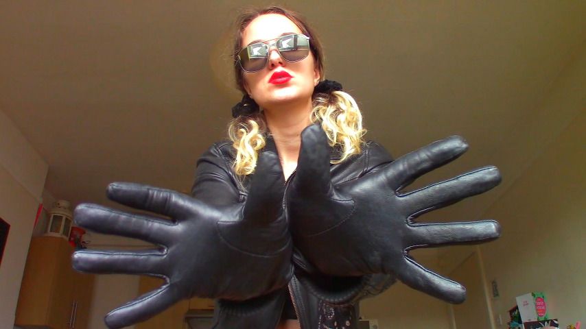 Poster for Goddess Vanessa - Leather Glove, Leather Jacket Executrix - Manyvids Star - Executrix, Breath Control (Богиня Ванесса Контроль Дыхания)