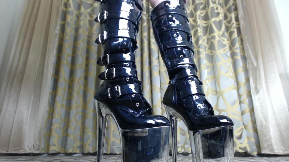 Poster for Paypeaches - Manyvids Girl - Shiny Boot Tease - December 11, 2016 - Legs, Boot Fetish, Boot Domination (Ноги)