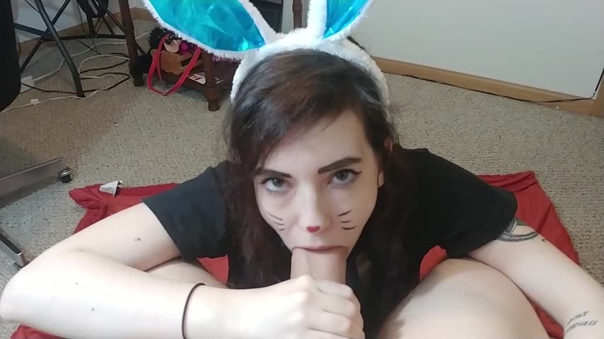 Poster for Lilredvelvet - Manyvids Girl - Lilredvelvet Easter Throatpie - Easter, Petite (Маленький)