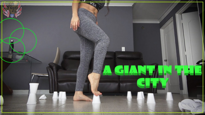 Poster for Big Girl Tiny City - Lissie Belle - Manyvids Star - Crush, Yoga Pants (Лисси Белль Раздавить)