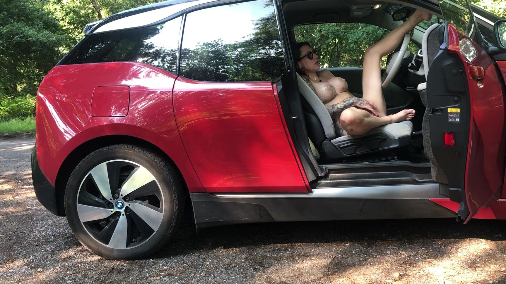 SuzieLove212's public car door play: pussy play and nudity in public